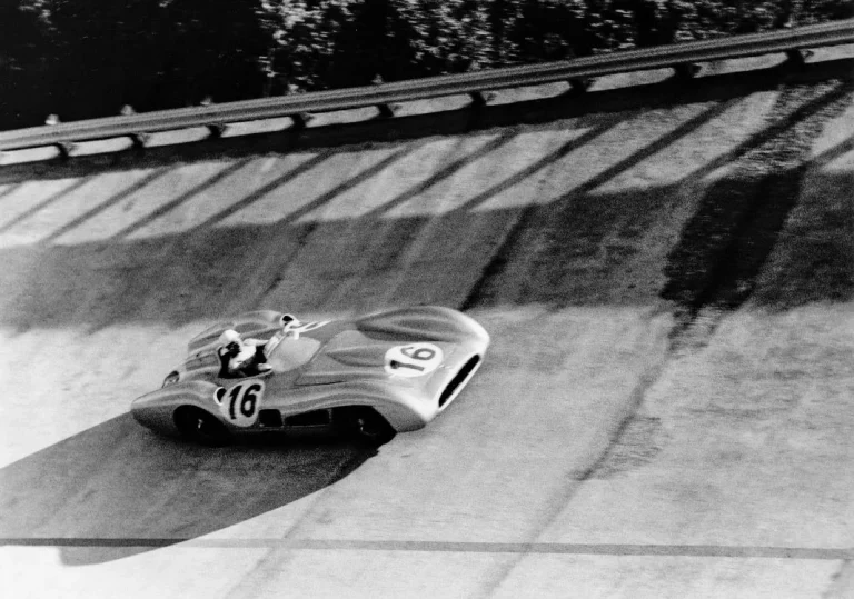 W 196 R “Stromlinienrennwagen”: El Mercedes-Benz de Fórmula 1 más importante de la marca te busca