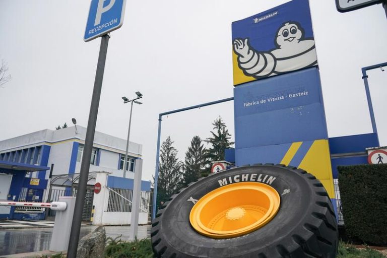 Michelin cierra dos plantas en Francia, pero se lleva trabajo a Vitoria