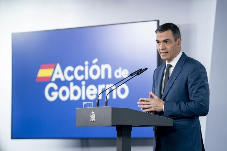 Lo que el PSOE pide para que la movilidad eléctrica despegue en España