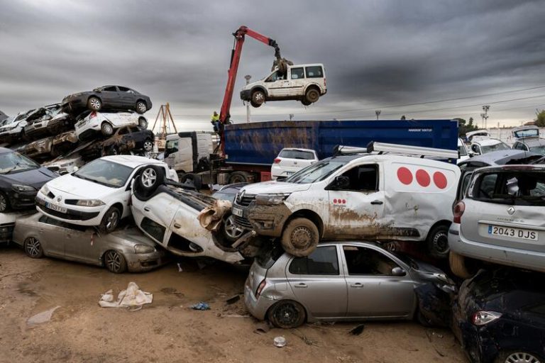 Las ayudas que Faconauto pide para los usuarios de vehículos afectados por la DANA