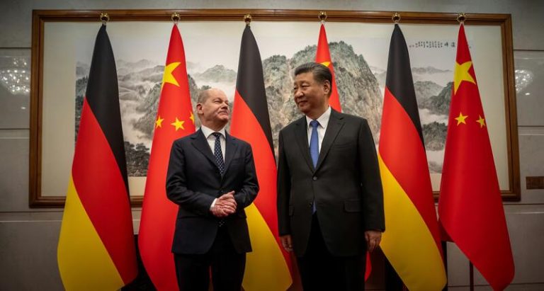 El presidente chino, Xi Jinping, busca en Alemania un socio para resolver la crisis de los aranceles