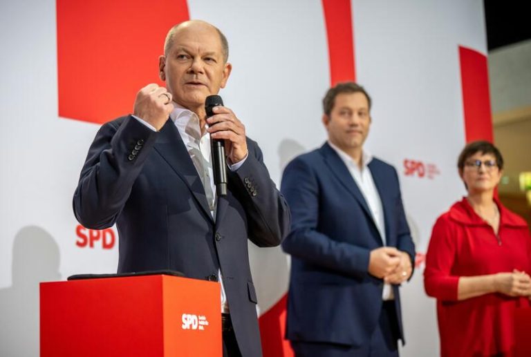 Scholz, el canciller alemán, critica las multas por límites de emisiones a los fabricantes