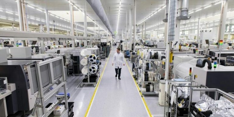 Valeo se prepara para despedir a más de 1.000 trabajadores solo en Francia