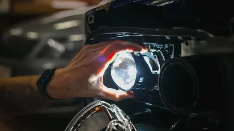 Por menos de 2 euros Aliexpress te vende estas bombillas LED que iluminan 100 veces más que tus halógenas