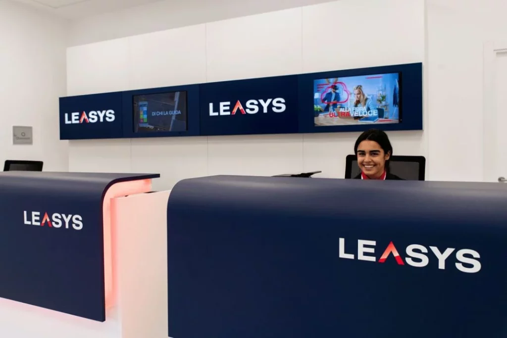 Ayudas para la electrificación de las flotas de empresas: el renting de Leasys ofrece hasta 900 € por vehículo eléctrico 1 Motor16 Leasys Rent Motor16