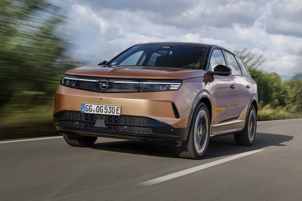 Opel inicia la venta del Grandland Electric Long Range: el SUV eléctrico que declara la guerra a la ansiedad de autonomía 6 Motor16 NewOpelGrandland Motor16