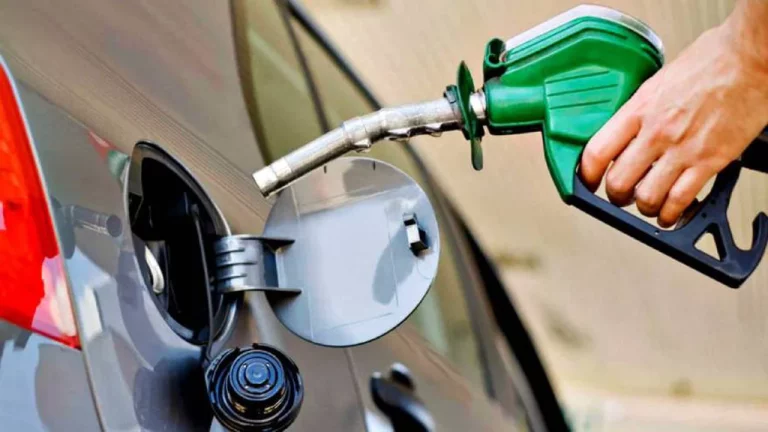 ¿Se debe llenar al tope el tanque de combustible? La verdad detrás de este mito