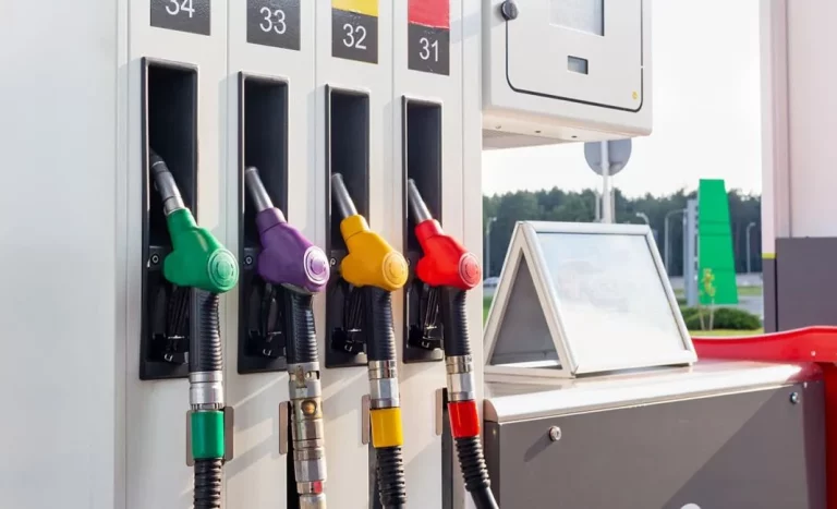 El RGC dispara a Repsol, Moeve, BP y Galp entre otras gasolineras y cambia su modelo de negocio: Así te va a afectar al bolsillo