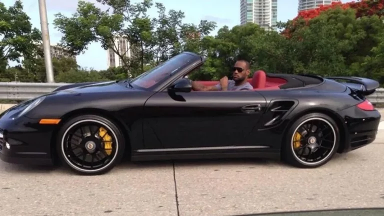 El pie de LeBron James y un Porsche 911: la similitud que nadie esperaba