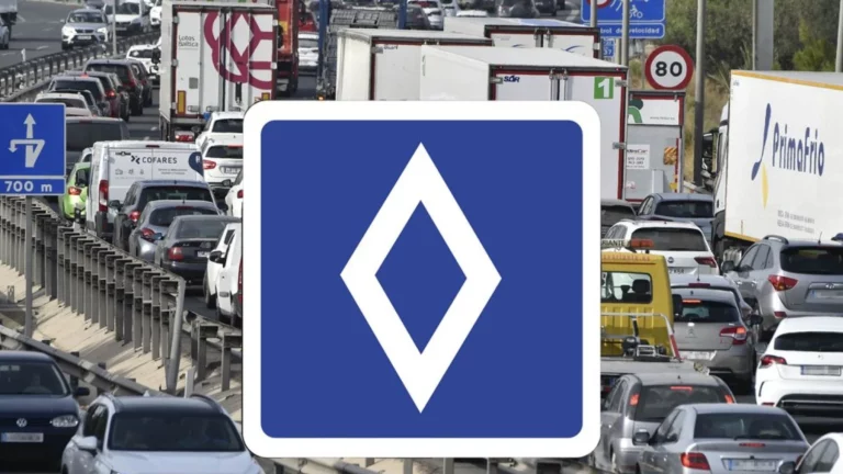 La señal diamante: multa de 200 euros por ignorar el carril reservado