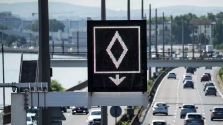 Qué significado tiene la señal del rombo que apareció en las carreteras: no saberlo cuesta hasta 200 euros 