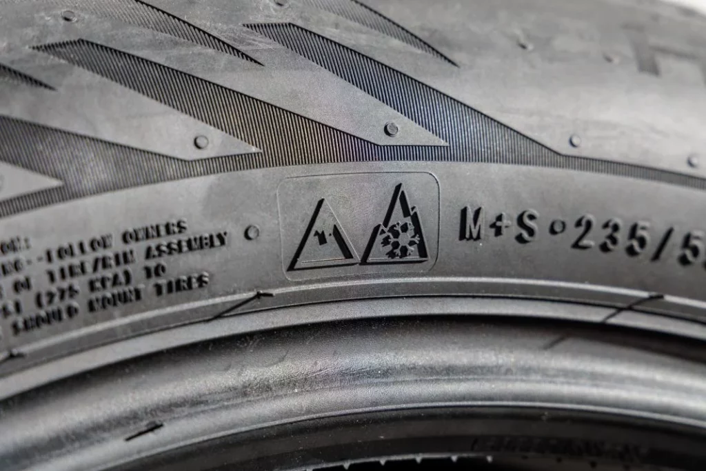 simbolos neumaticos invierno Motor16