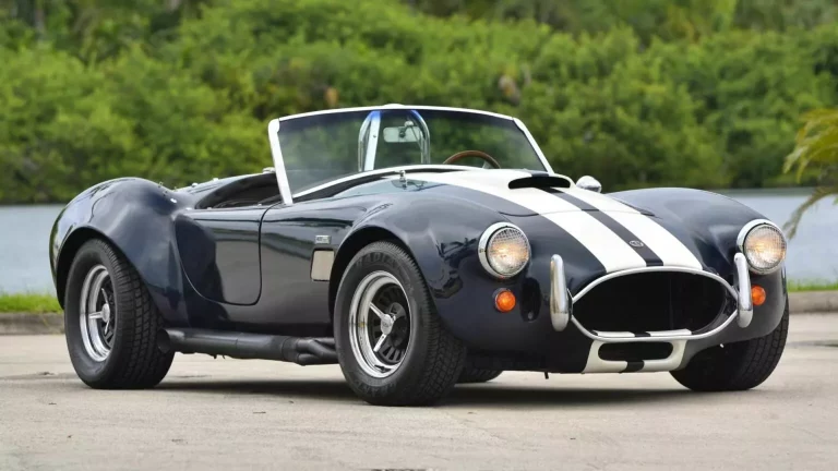 No es un Shelby Cobra original, pero es el Shelby Cobra de ‘Bad Boys’. Y te busca