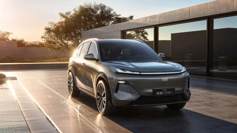 Geely Galaxy Starship 7 EM-i: el SUV híbrido enchufable a precio de Dacia Sandero