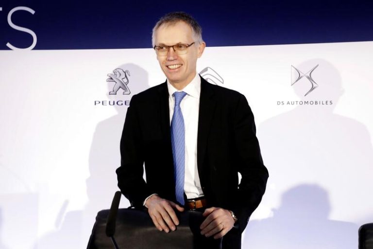 La marcha de Tavares hace que Stellantis caiga un 6,3% en bolsa