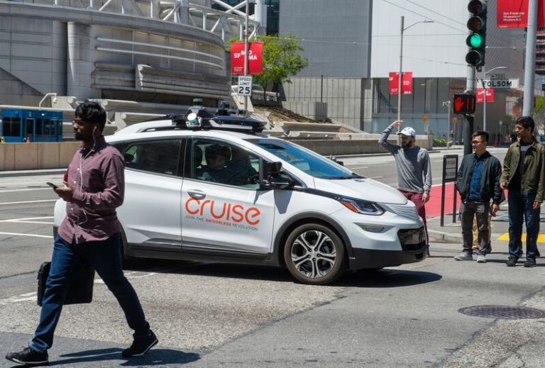 General Motors deja el negocio de los robotaxis: Vía libre para Tesla