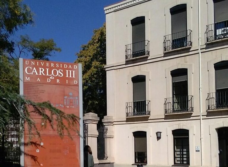 Los cinturones de seguridad específicos para mujeres lo desarrolla la Universidad Carlos II