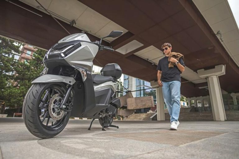 Kymco Sky Town 125: Un irresistible scooter por solo 2.750 euros