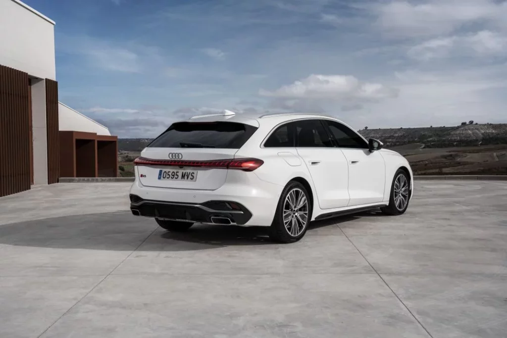 Audi A5 Avant 014 Motor16