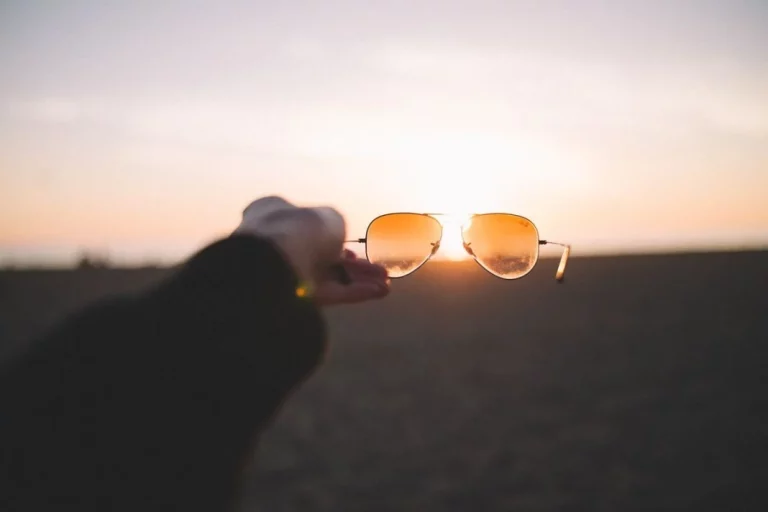 Las gafas de sol que triunfan entre los pilotos de MotoGP