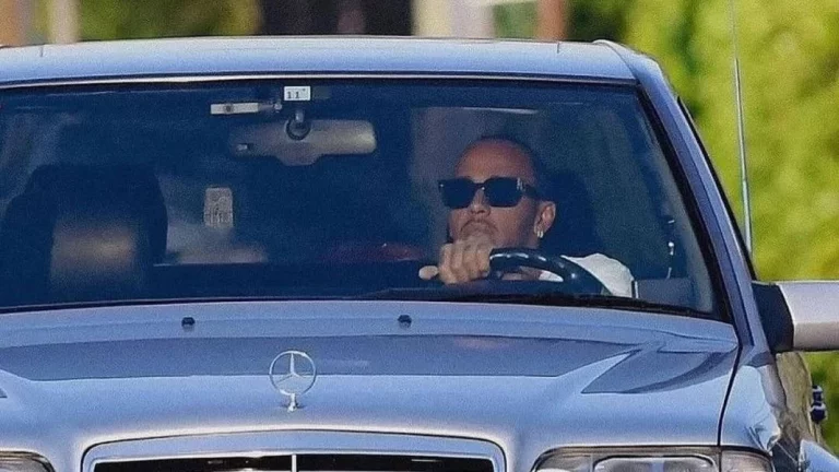 Hamilton deja Mercedes, pero no abandona el único Mercedes fabricado por Porsche