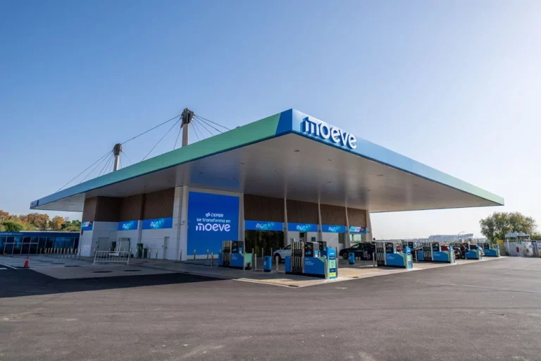 Moeve y Naturgy duplican el descuento en gasolina este verano: hasta 60 céntimos por litro en tres fechas clave