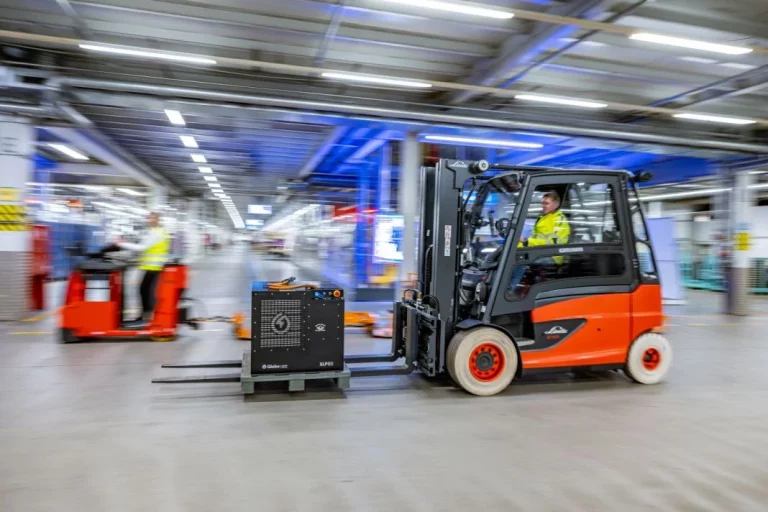 Grupo BMW busca nuevos ahorros en su producción: adaptará toda su flota logística al uso del hidrógeno para 2030, con Regensburg como pionera