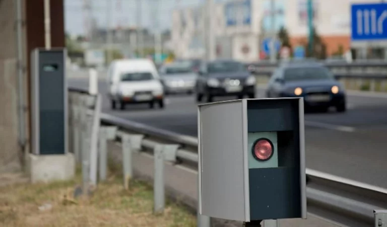 Ni radares, ni badenes… Esta es la solución ‘low cost’ que han estrenado para que no corras en esta ciudad