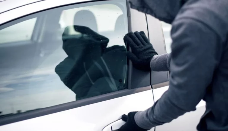 Los 5 métodos más usados por los ladrones para llevarse tu coche