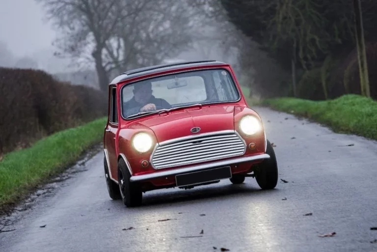 El último restomod de Tolman es un Mini Cooper S Mk II de 1968