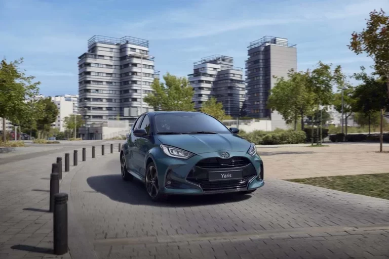 Toyota Yaris 2025: puesta al día más estética que otra cosa