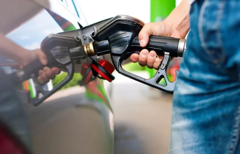 La forma más sencilla para saber cuánto consume tu coche. Y sin mirar el ordenador