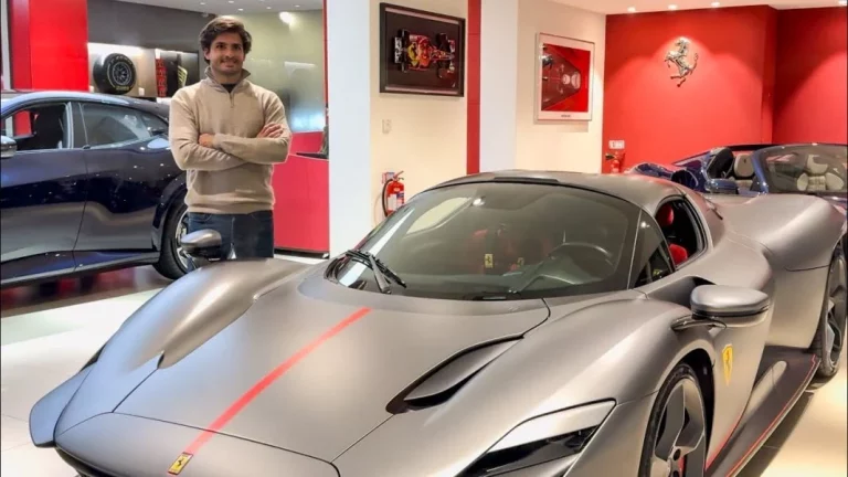 Carlos Sainz se hace un autoregalo para Navidad y es un superdeportivo de 2 millones de euros y más 840 caballos de fuerza