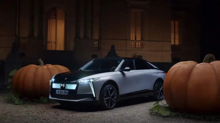 La marca de coches que llegó tarde a Halloween y compara a Audi y BMW con calabazas