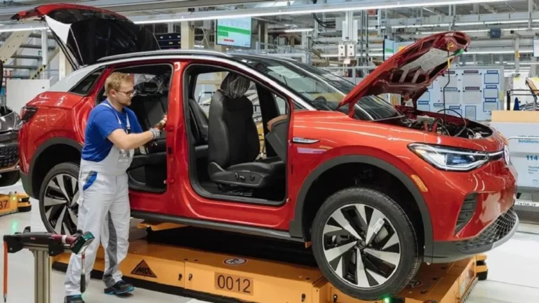 El curioso motivo por el que este Volkswagen ID.4 lleva más de 7 meses en el taller