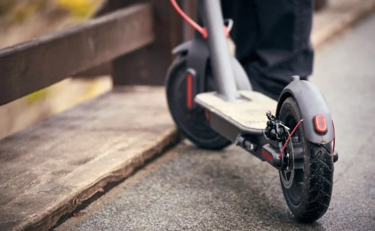 La DGT apunta a los patinetes: Llegan nuevas multas de hasta 1.000 euros