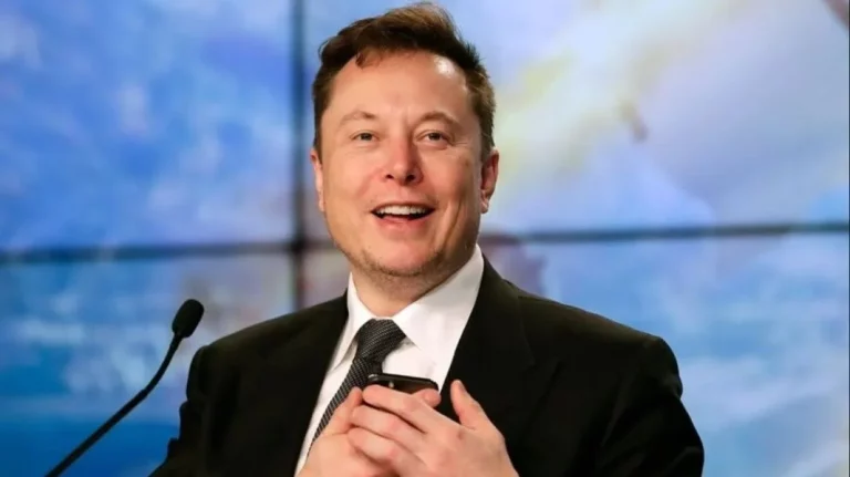 Elon Musk se mete contra los petrolhead: «Serán como montar a caballo»