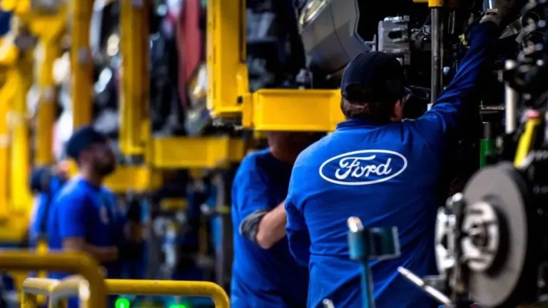 El movimiento estratégico de Ford para no despedir a 1.000 trabajadores en Valencia