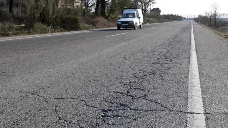 Revelarte contra la DGT para no destrozar tu coche te puede costar 200 euros