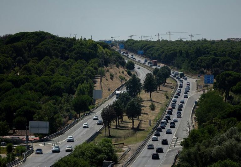 Argentina quiere eliminar los impuestos a los coches y motos. Y los fabricantes hacen la ola