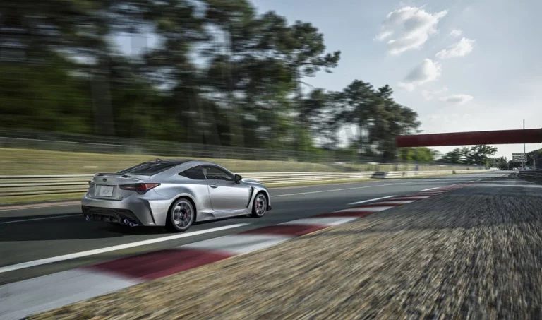 Lexus dice adiós al emblématico RC por todo lo alto
