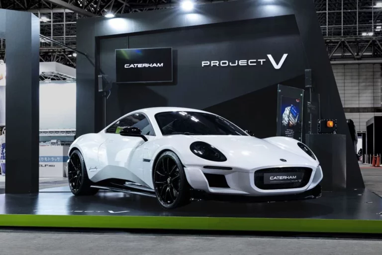 Caterham y su futuro eléctrico de la mano de XING Mobility se presentan en Tokio