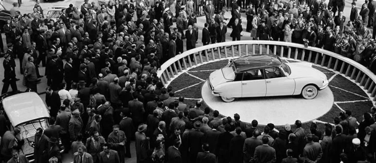 El Salón de París 2026, en Francia, será el más grande en años: el 2CV regresa para plantar cara a los coches chinos
