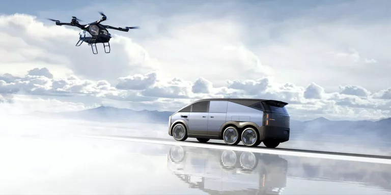 Xpeng ofrece una ‘nave nodriza’ con un dron de dos plazas en su interior