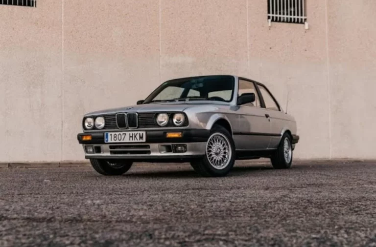 Los BMW que han subido de precio como la espuma: Y por eso han salvado este que llevaba 30 años parado