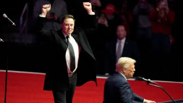 El coche en el que Elon Musk debería haber llegado al acto de investidura de Trump