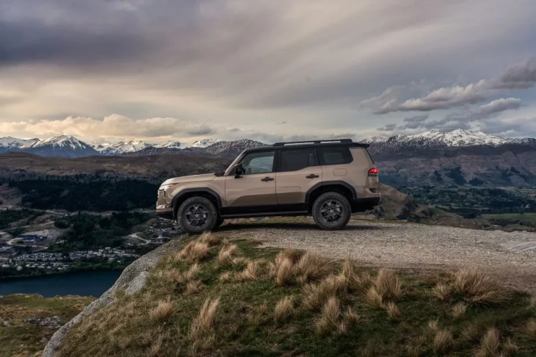 El Land Cruiser más lujoso y equipado no es un Toyota