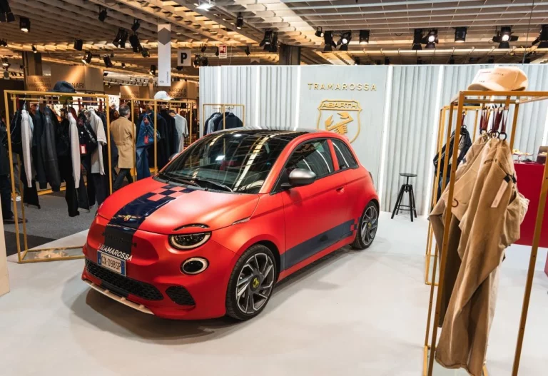 Abarth saca su lado ‘denim’ con una exclusiva colección
