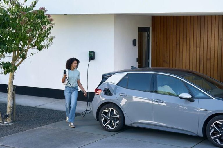 Ahora los Wallbox Pulsar son unos ‘enchufados’