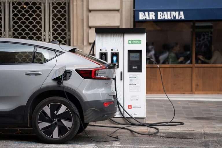 La exigencia del PP al Gobierno para no paralizar las ventas de coches eléctricos